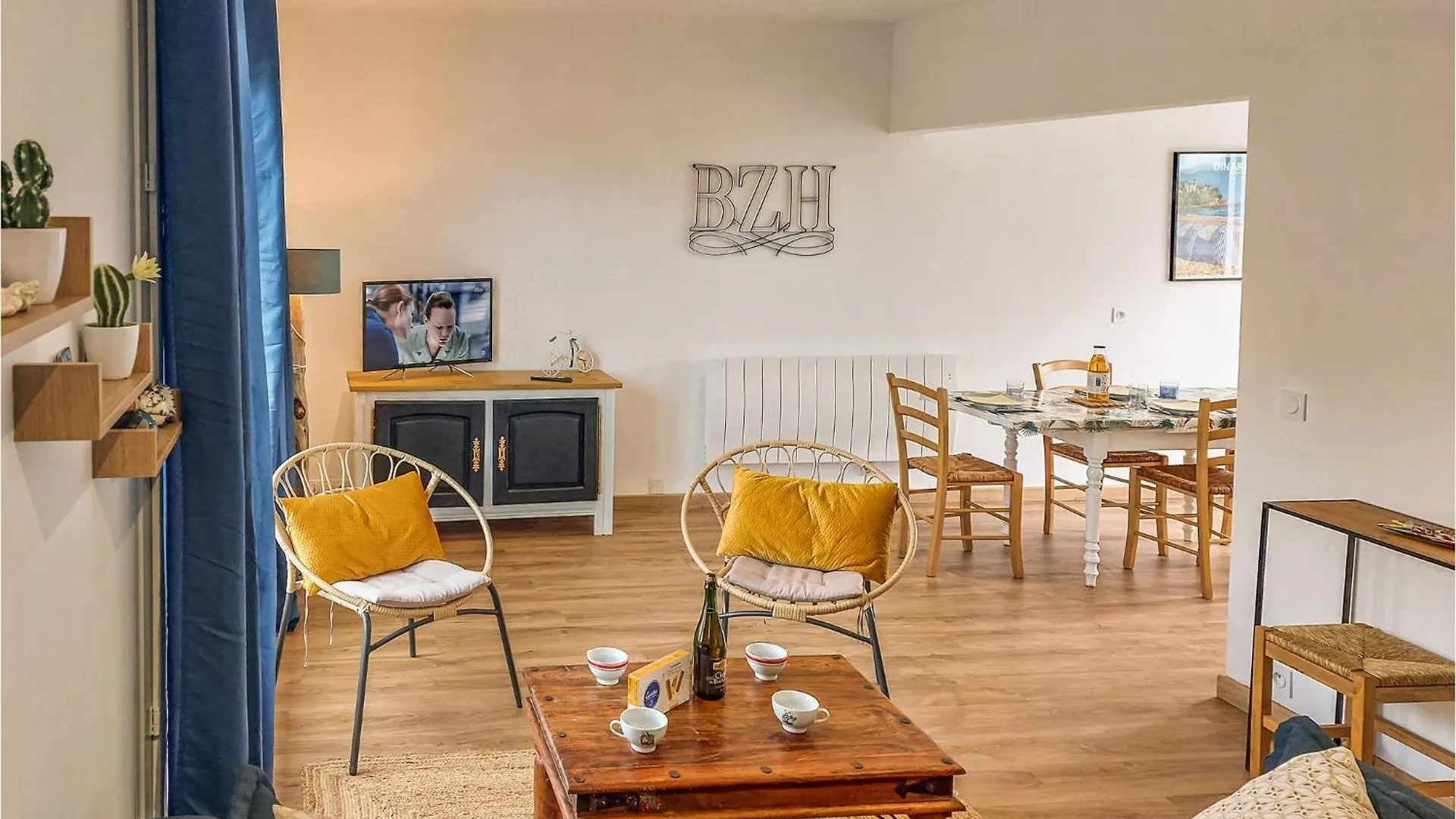 2 Bedroom Cozy Home In Hirel 0*,  Fransa